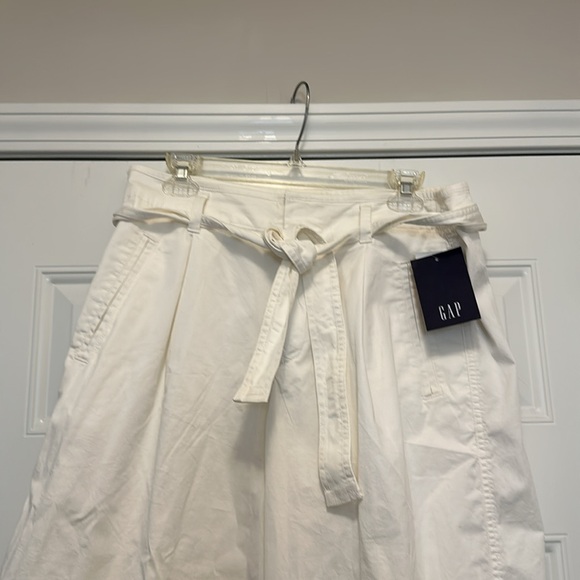 GAP Wide-legged, frayed hem, tie waist Chinos - Picture 2 of 4